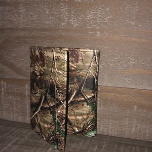 Camo wallet